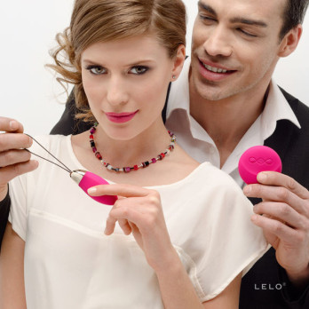 Lelo - Lyla 2 Vibrating Egg-Massager Cerise