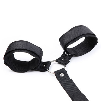 Ohmama Fetish Collar With Wrist Restraints Ajustable